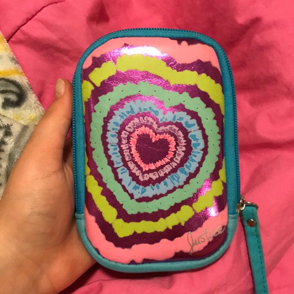 Justice wristlet